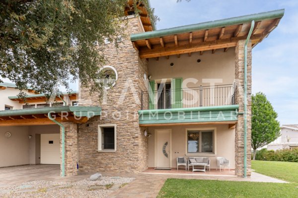 casa indipendente in vendita a Carpenedolo in zona Livelli