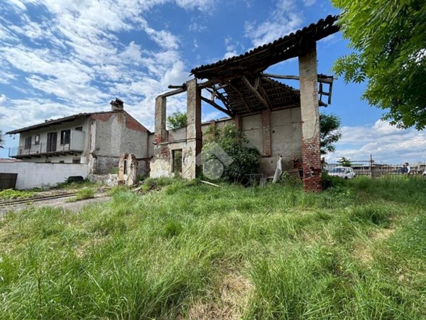 casale in vendita a Castagnole Piemonte