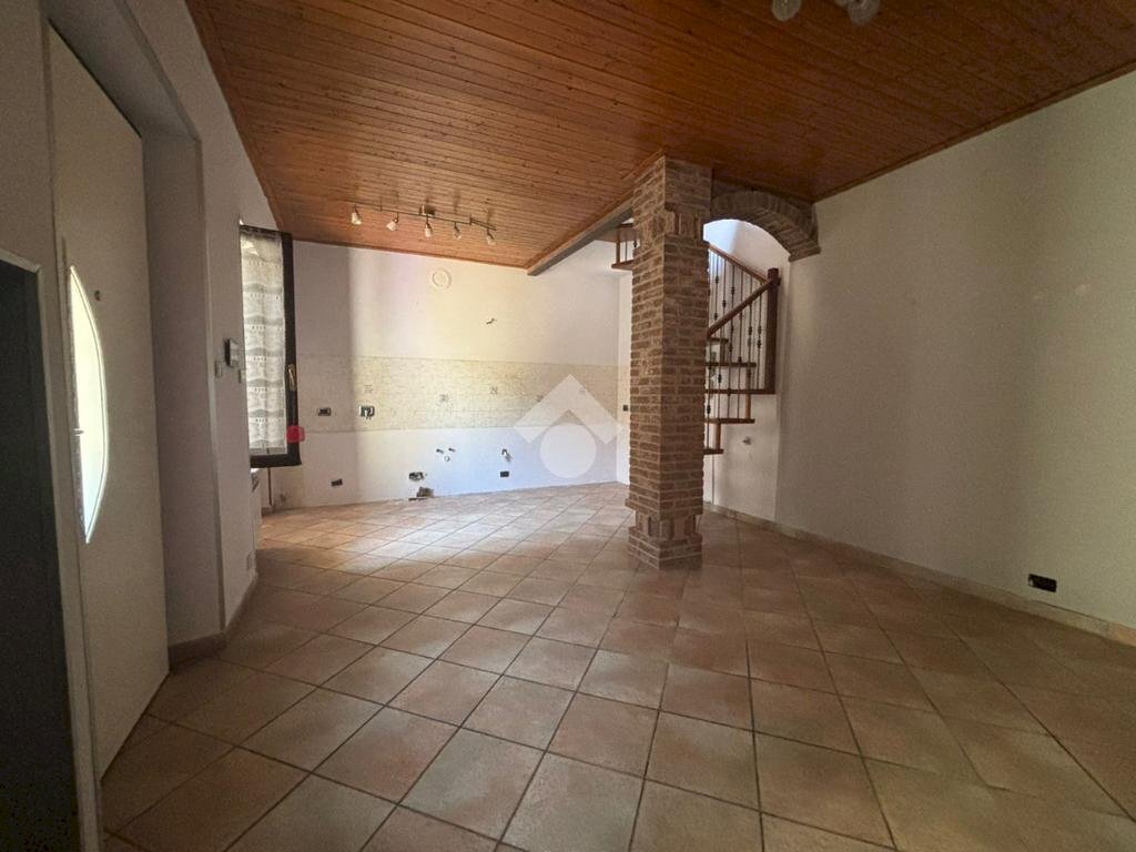 casa indipendente in vendita a Castagnole Piemonte