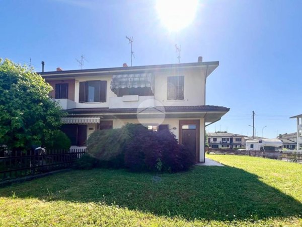 casa indipendente in vendita a Castegnato