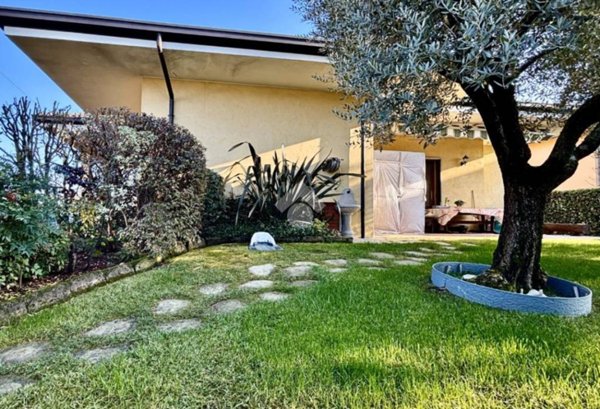 casa indipendente in vendita a Castegnato