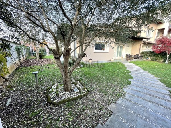 casa indipendente in vendita a Castegnato