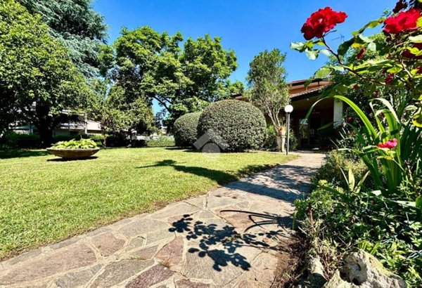 casa indipendente in vendita a Castegnato