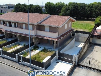 casa indipendente in vendita a Castegnato