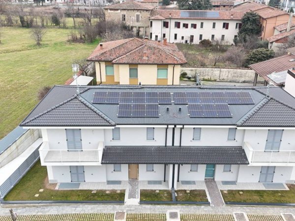 casa indipendente in vendita a Castegnato