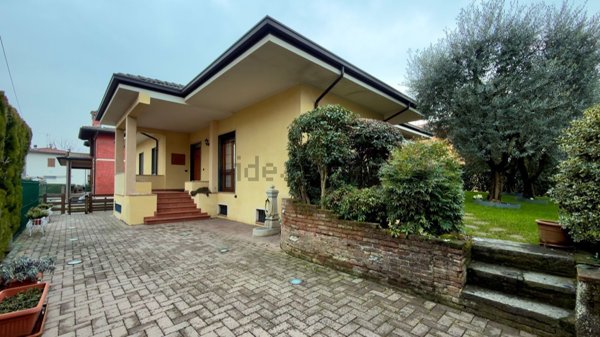 casa indipendente in vendita a Castegnato