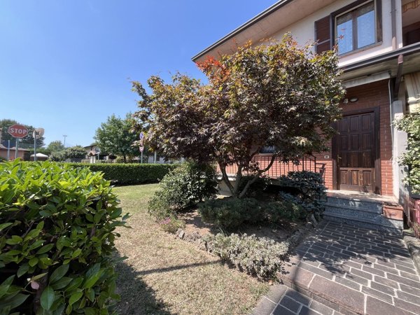 casa indipendente in vendita a Castegnato
