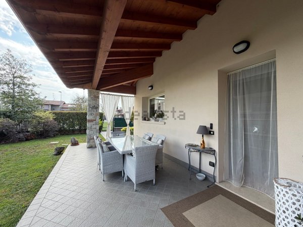 casa indipendente in vendita a Castegnato