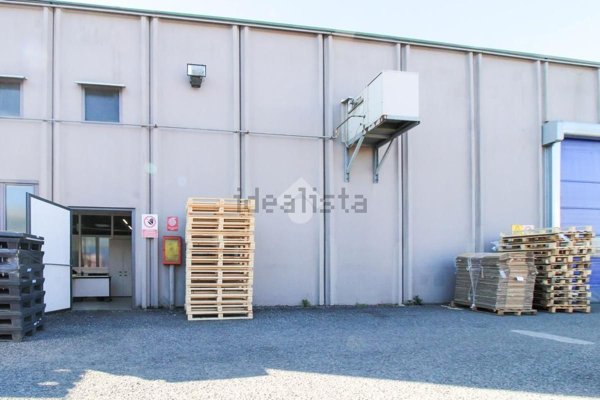 capannone in vendita a Castelcovati