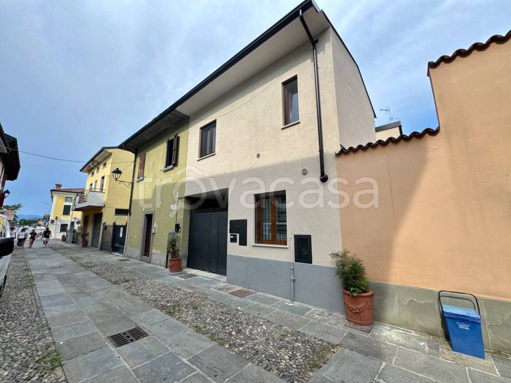 negozio in vendita a Castelcovati
