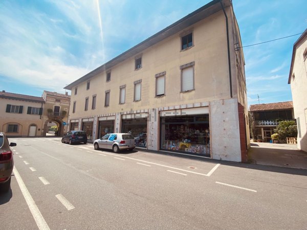 locale commerciale in vendita a Castelcovati