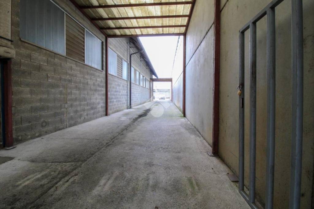 locale commerciale in vendita a Castelcovati