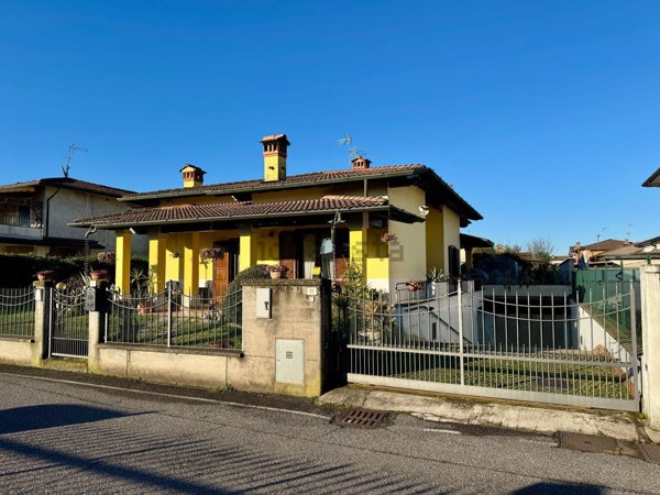 casa indipendente in vendita a Castelcovati