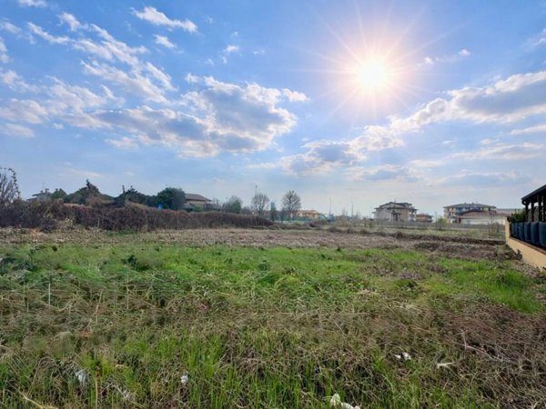 terreno edificabile in vendita a Castelcovati