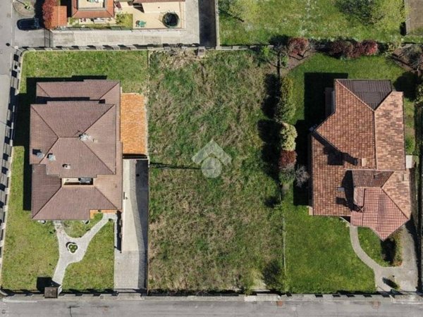 terreno edificabile in vendita a Castelcovati