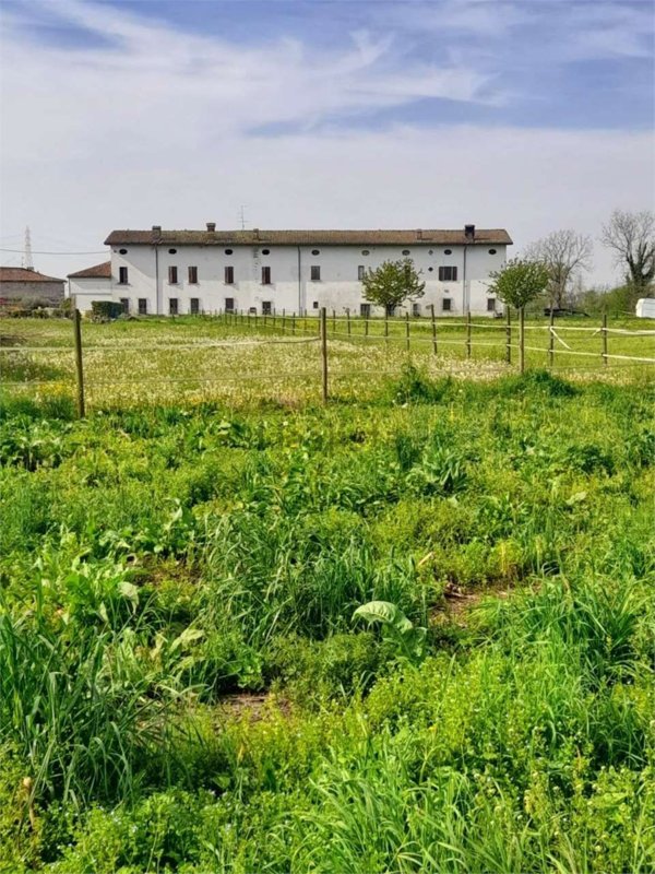 terreno edificabile in vendita a Castel Mella