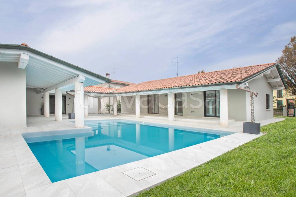 casa indipendente in vendita a Castel Mella