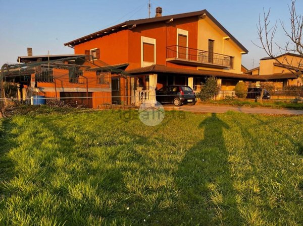 casa indipendente in vendita a Castel Mella