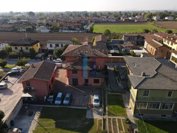 appartamento in vendita a Castel Mella in zona Onzato