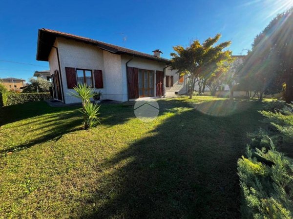 casa indipendente in vendita a Castel Mella