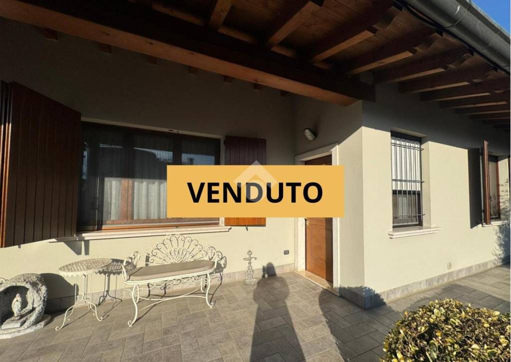 casa indipendente in vendita a Castel Mella