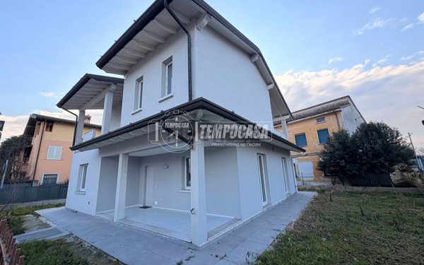 casa indipendente in vendita a Castel Mella