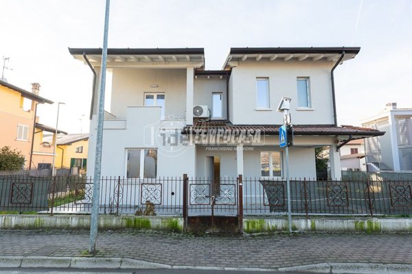 casa indipendente in vendita a Castel Mella