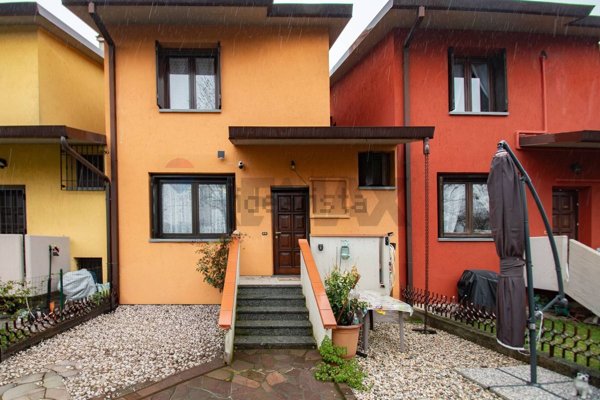 casa indipendente in vendita a Castel Mella