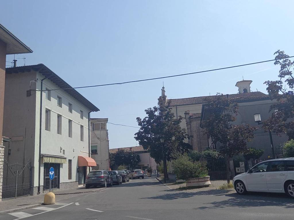 intera palazzina in vendita a Castel Mella