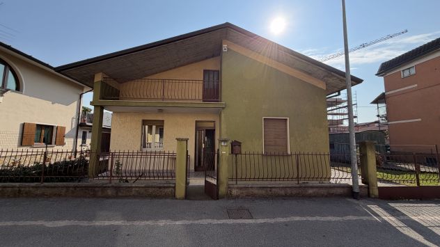 casa indipendente in vendita a Castel Mella