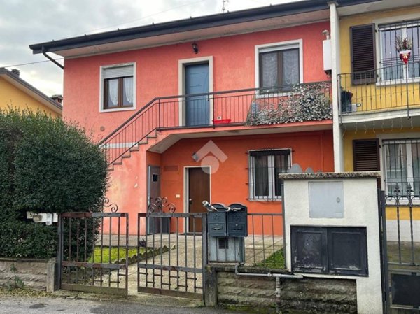 appartamento in vendita a Castel Mella in zona Colorne