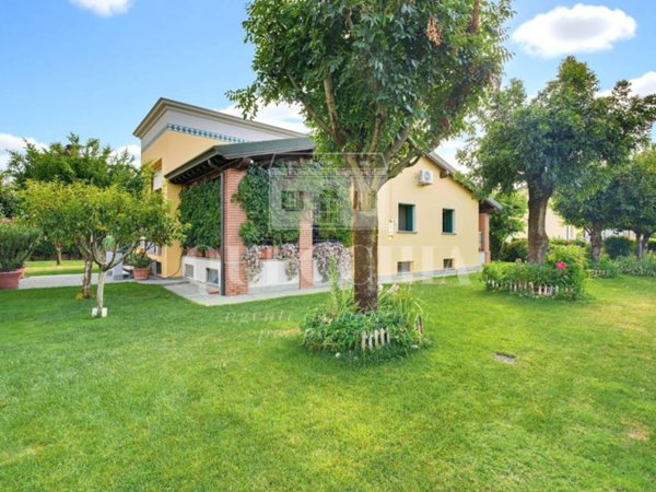 casa indipendente in vendita a Castel Mella