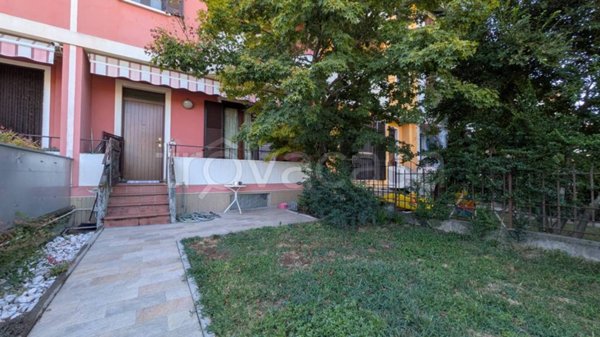 casa indipendente in vendita a Castel Mella in zona Colorne