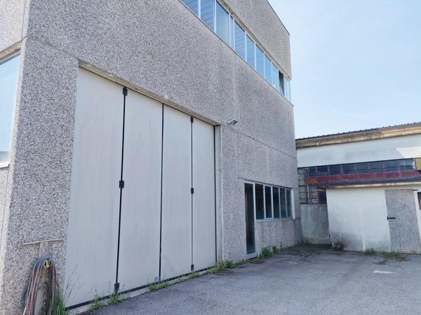 locale commerciale in vendita a Castenedolo in zona Capodimonte