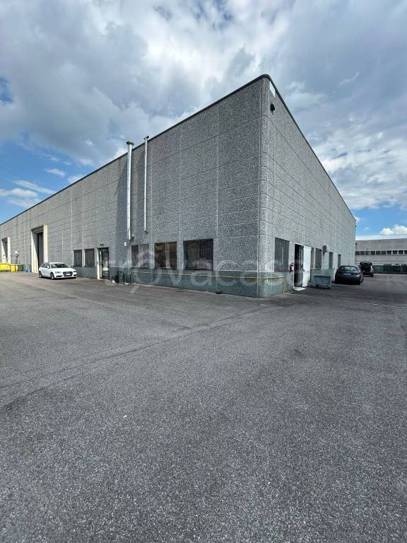 locale commerciale in vendita a Castenedolo