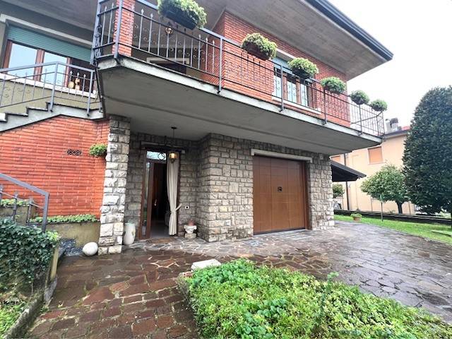 casa indipendente in vendita a Castenedolo