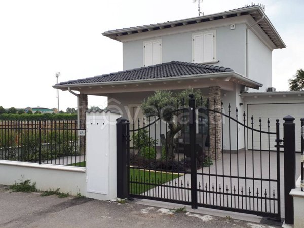 casa indipendente in vendita a Castenedolo