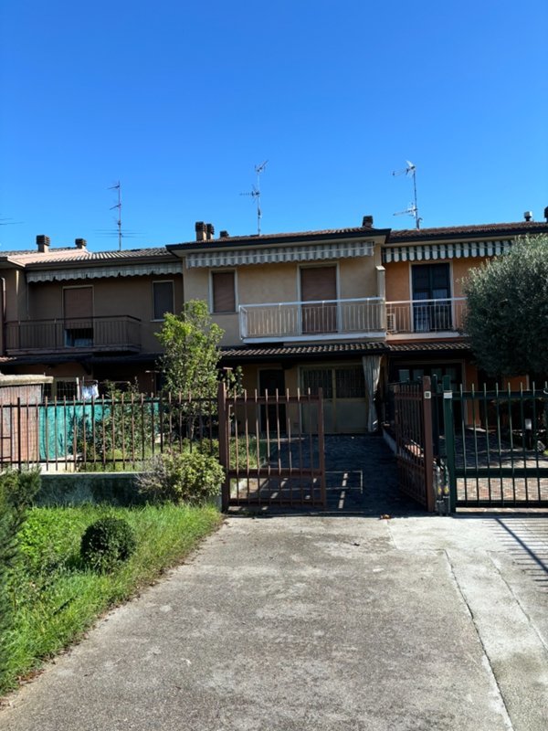 casa indipendente in vendita a Castenedolo