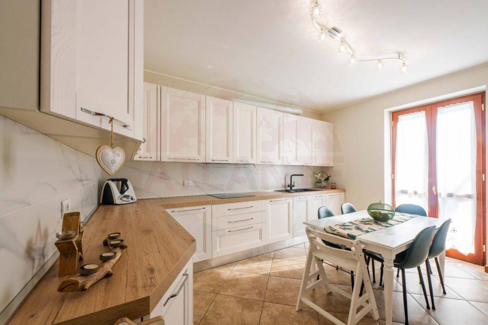 casa indipendente in vendita a Castenedolo