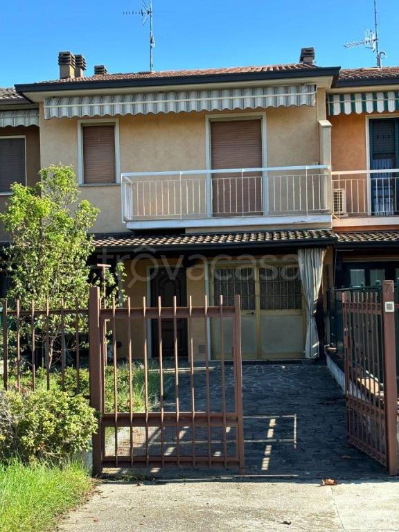 casa indipendente in vendita a Castenedolo