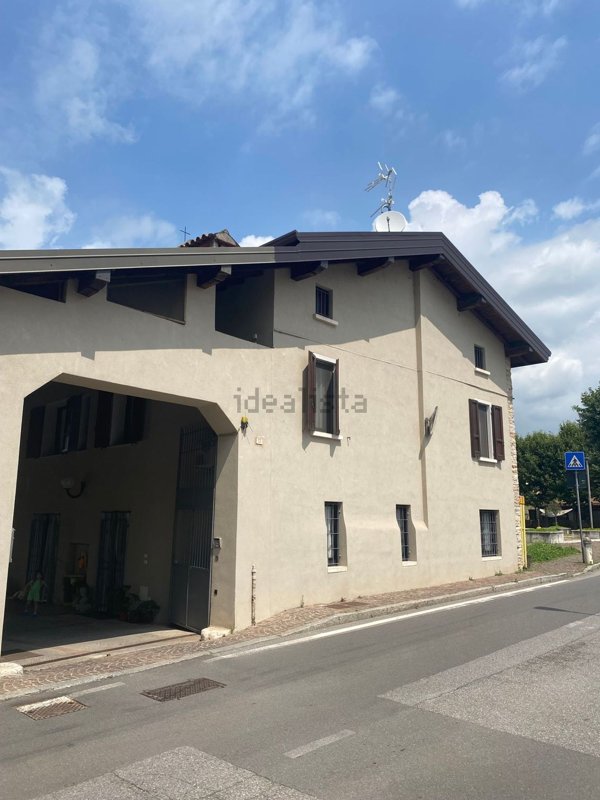 casa indipendente in vendita a Castenedolo in zona Macina