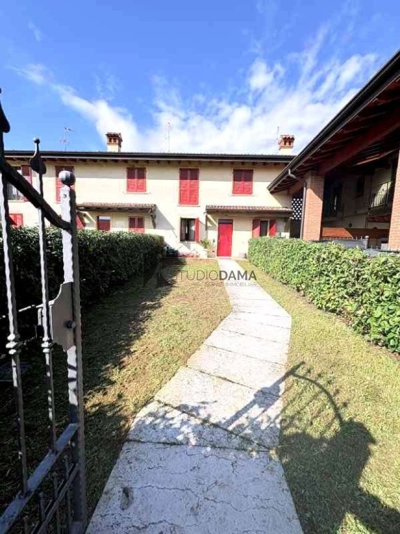 casa indipendente in vendita a Castenedolo in zona Capodimonte