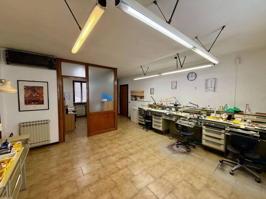 ufficio in vendita a Castenedolo
