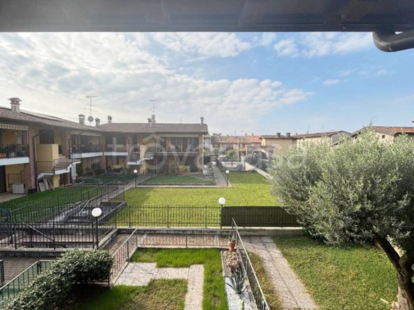 appartamento in vendita a Castenedolo in zona Macina