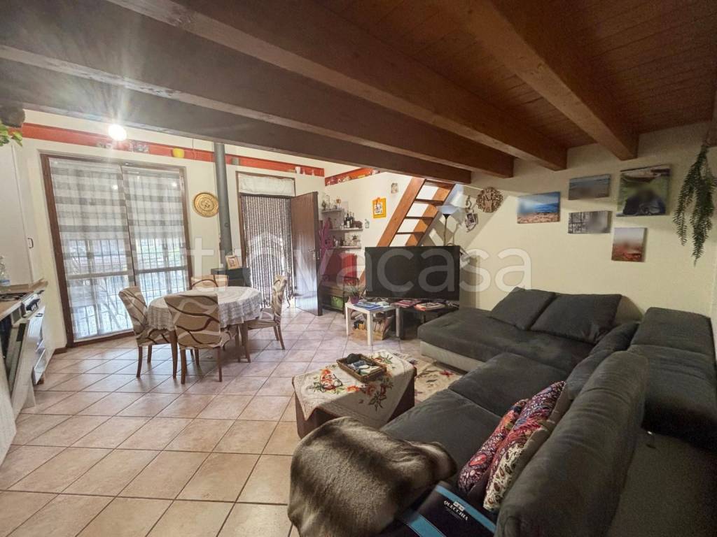 appartamento in vendita a Castenedolo in zona Macina