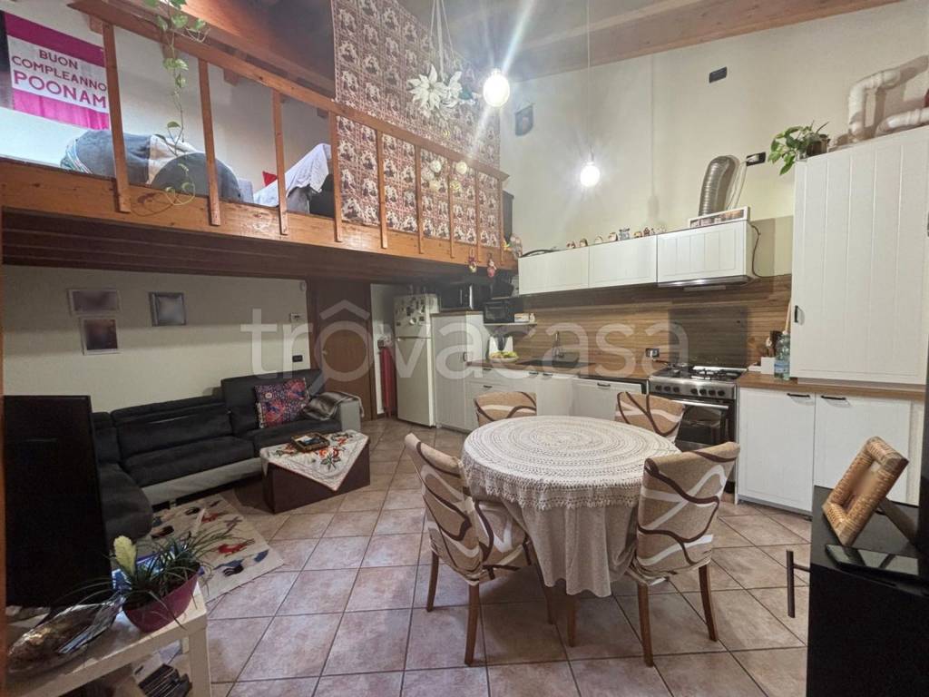 appartamento in vendita a Castenedolo in zona Macina