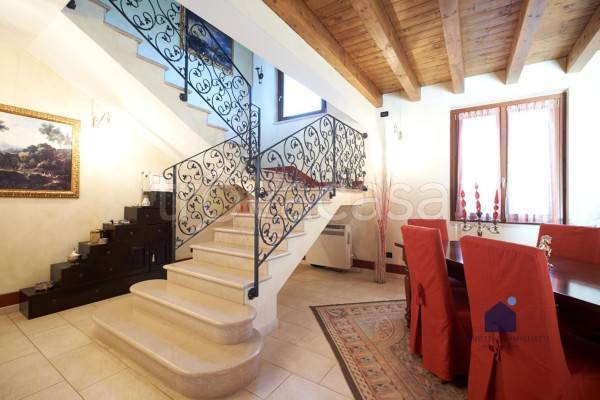 casa indipendente in vendita a Castenedolo