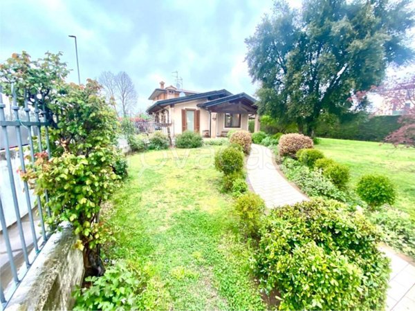casa indipendente in vendita a Castenedolo