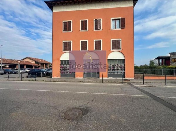 negozio in vendita a Castenedolo in zona Bodea