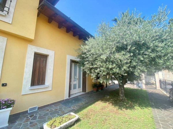 casa indipendente in vendita a Castenedolo